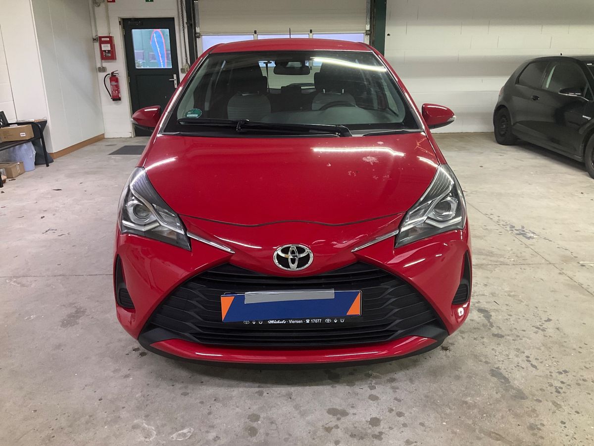 Toyota Yaris 1.0 Confort 2018